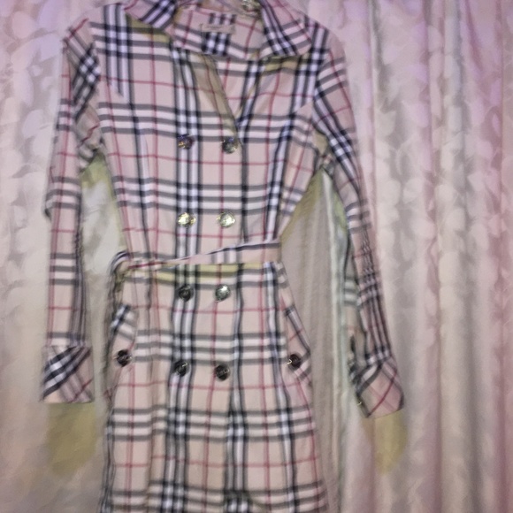 Burberry trench/raincoat